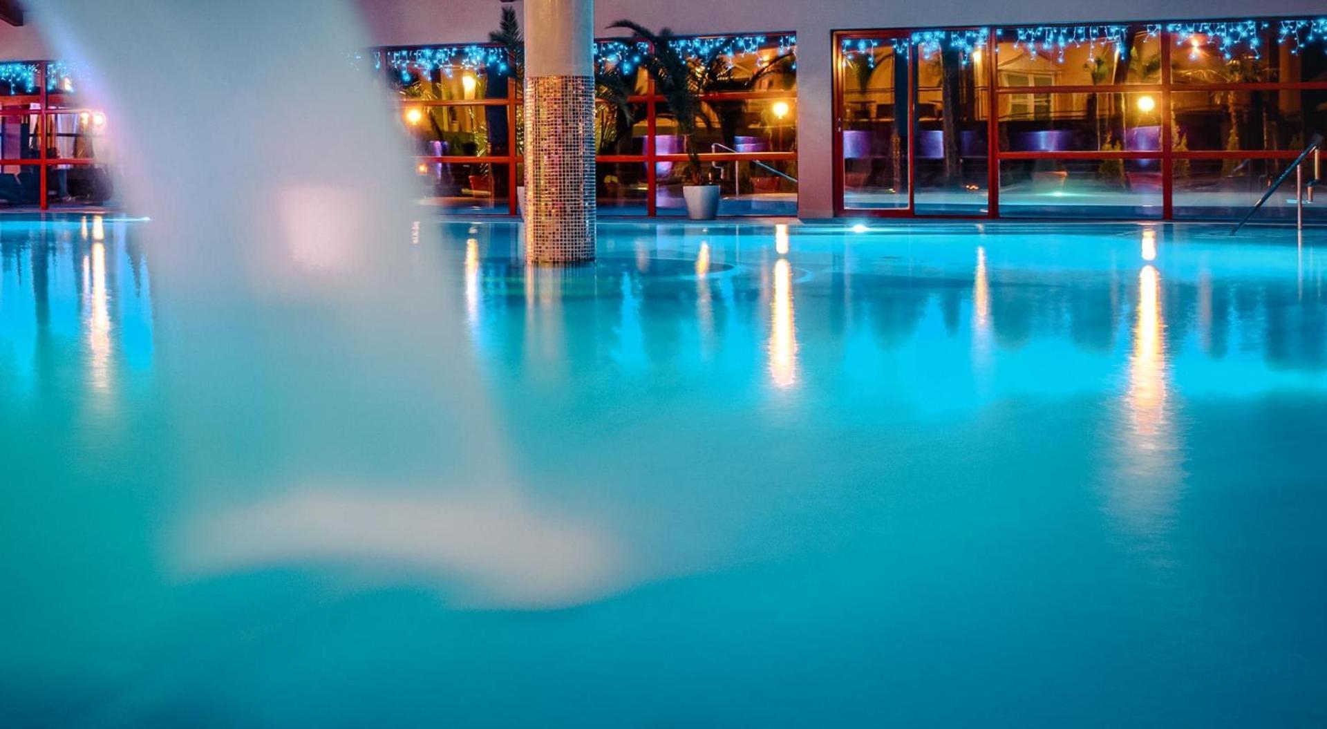 Wellness & Spa Hotel Kaskady Слиач  Экстерьер фото