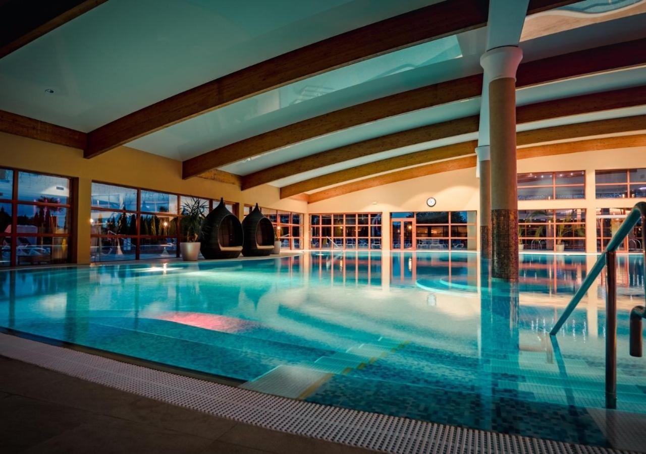 Wellness & Spa Hotel Kaskady Слиач  Экстерьер фото