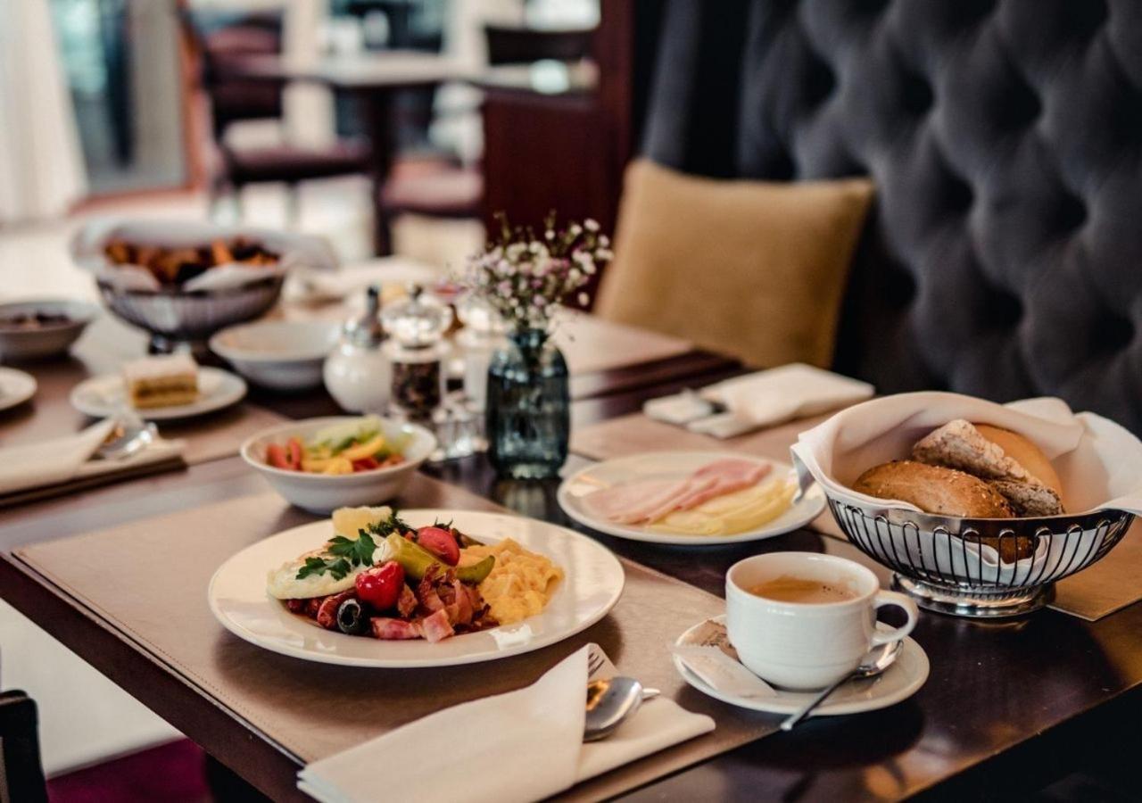 Wellness & Spa Hotel Kaskady Слиач  Экстерьер фото